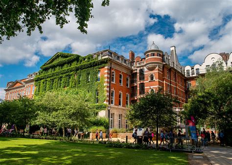 King's College London, University of London .